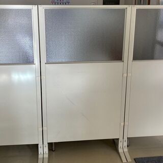 オフィス用パーテーションの画像