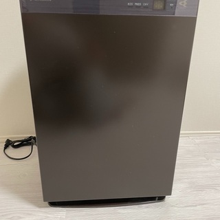 美品　ダイキン DAIKIN MCK70V-T [加湿ストリーマ空気清浄機 ハイグレードタイプ 加湿：18畳まで（プレハブ）/11畳まで（木造） 空気清浄：31畳まで 