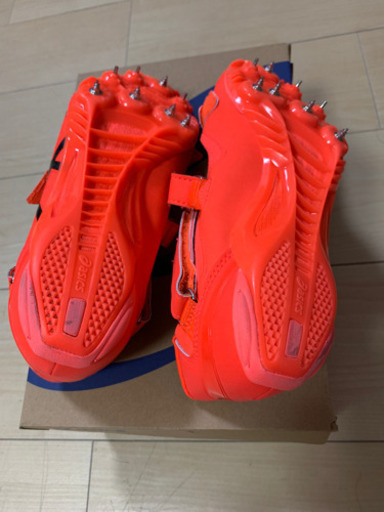 CYBERBLADE 16 1093A134 / 701  23.5センチ
