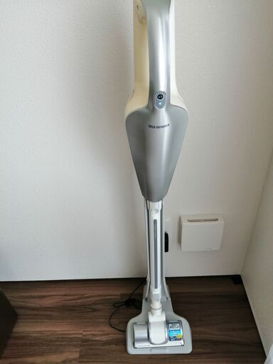 スティッククリーナー　掃除機　アイリスオーヤマ