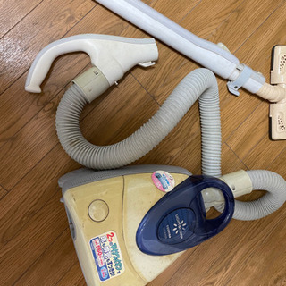東芝掃除機（紙パック式）の画像