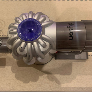 【受付終了】【値下】ダイソン DC62 Slim dyson シ...