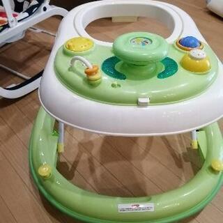 ベビー用品　歩行器