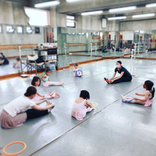２歳からのプレバレエ🎶　JR堺市駅徒歩１分　ダンススタジオ ヴィベール