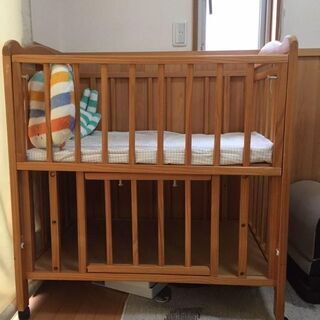 取引中【難ありですが】ミニベビーベッド 【使用に問題なし】