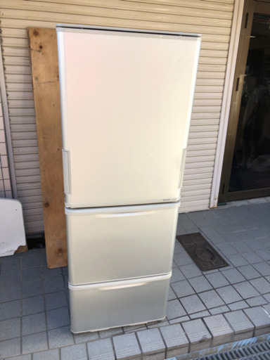 ?大型冷蔵庫　シャープ 350L ⁉️大阪市内配達設置無料。?⭕️保証付き?