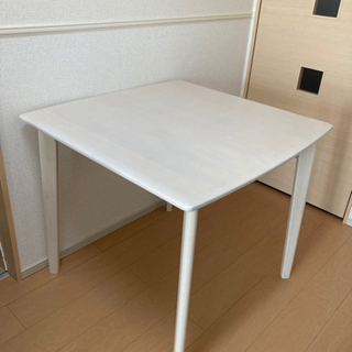ニトリ　ダイニングテーブル　イス2脚付き