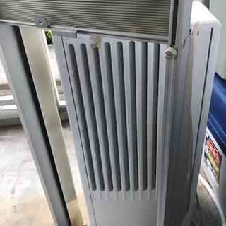 取引中です。 窓用エアコン