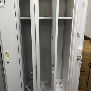 ◆オフィス中古4名用ロッカー差し上げます
