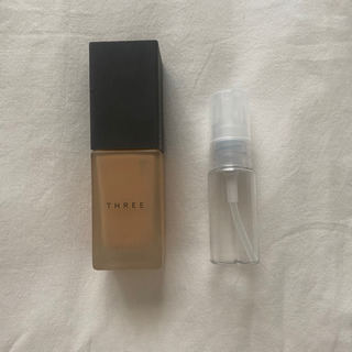 THREE スリー フローレスエシリアル フルイドファンデーショ...