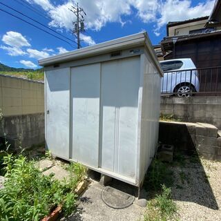 【豊田市石畳町　引取限定商品】イナバ物置　MBX-40　収納容量抜群！の画像