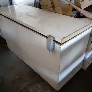 大型冷蔵庫　無料