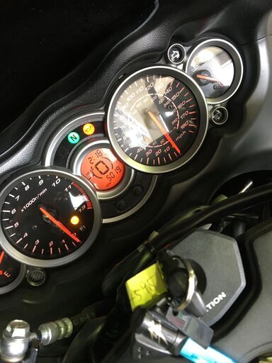 スズキ　隼　GSX1300