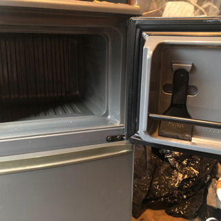 2ドア冷蔵庫サンヨーの画像