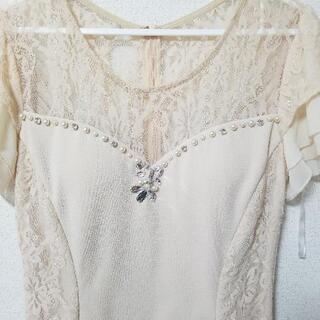 ミニドレス  ベージュの画像