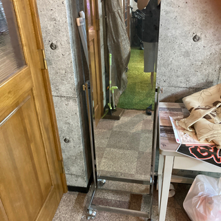 コロ付きミラー
