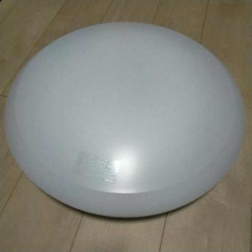 東芝　6畳用LEDシーリングライト　(割れ有り)