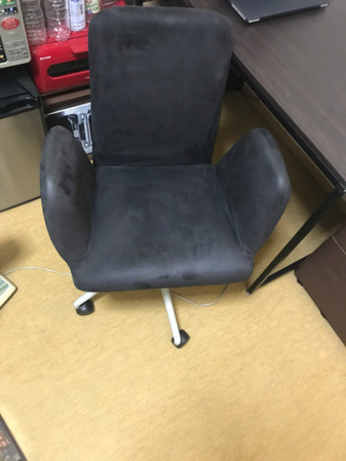 デザイン良いチェア　昇降あり