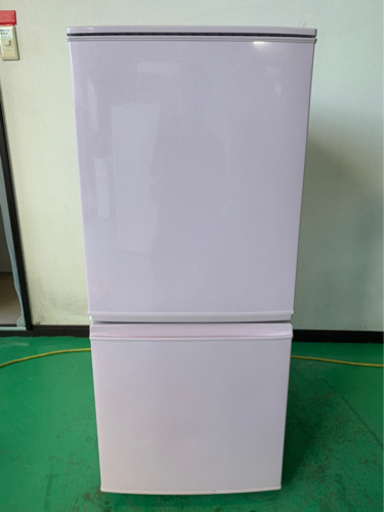 全品半額SALE‼️美品✨ SHARP/シャープ/ノンフロン冷凍冷蔵庫/137L/2ドア/SJ-14E2-SP/2014年製/配送可能/10000円→5000円✨/0803f
