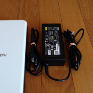 NEC ノートパソコンの画像