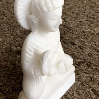 ブッタ石造の画像