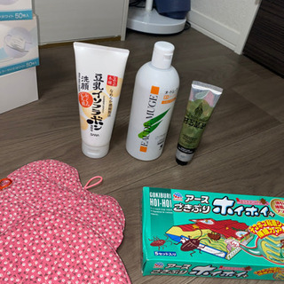 [取引中] 洗顔、薬用ローション、ハンドスクラブ、ゴキブリホイホ...