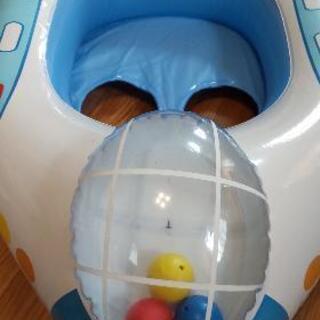 浮き輪(乗り物タイプ)の画像