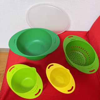 カラフル　ボウルとザルのセット