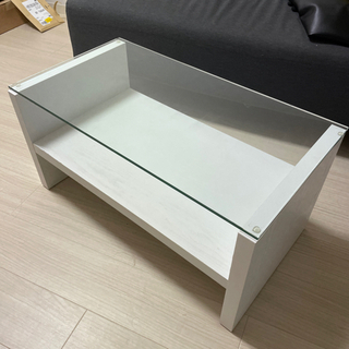白のローテーブル