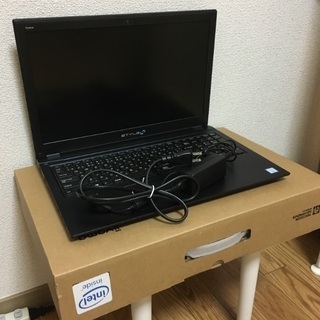 不動品です。バッテリー、メモリ、SSDは無事のはずです。自己責任...