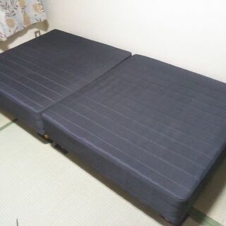 脚付きマットレスベッド　分割式　シングル　タンスのゲン