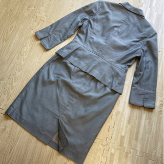 エスプリミュール　セットアップスーツ　上下セット　サマースーツ　グレー　七分袖の画像