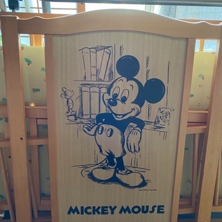 ディズニー木製ベビーベット