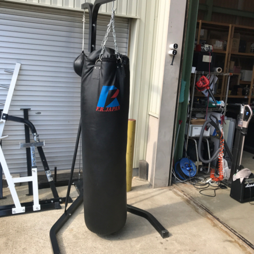 サンドバッグ　F.R.JAPAN サンドバッグスタンド　砂袋×2  パンチングボール付き