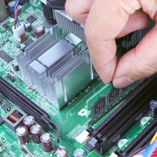 パソコンの修理 販売 トラブル対応 バックアップ ネットワーク設定等 受け付けております。 - 船橋市