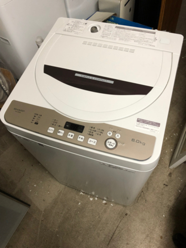 送料無料★2020年製★極上超美品 中古★SHARP 6㎏ 穴なし槽で節水・黒カビブロック!!槽の樹脂まるごと抗菌加工! 洗濯機　ES-GE6D