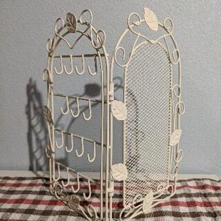3COINSスリーコインズ　アクセサリースタンド