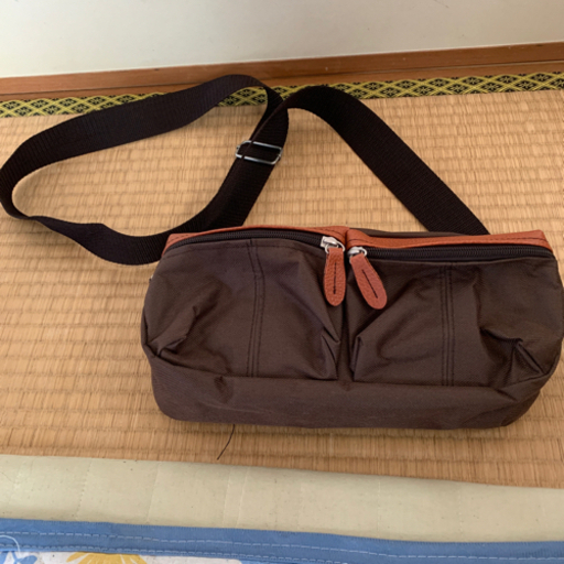 ショルダーバッグ