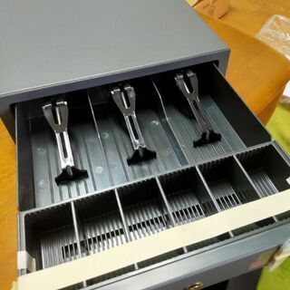キャッシュドロア　新品未使用
