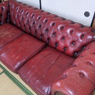 英国本物アンティークチェスターフィールドソファ三人掛けの画像