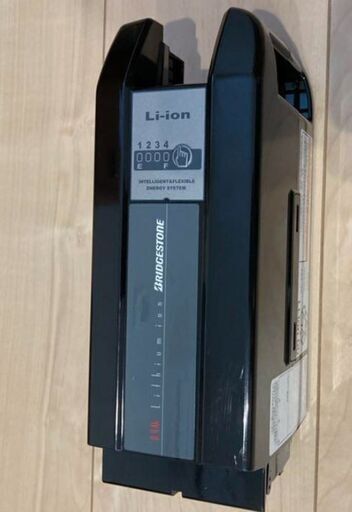 美品★ブリヂストン/ヤマハ/ 純正バッテリー 8.9Ah 充電器セット 長押し20秒１点滅  長押し30秒４点灯