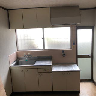 キッチン台、吊り戸棚、フード差し上げます。