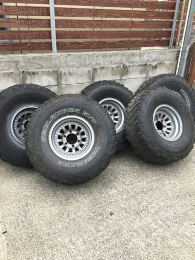 ランクル40 60 70等　オーバーフェンダー付きワイド車用！四駆タイヤ　ランドクルーザー