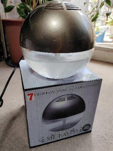 アロマ液いれて、香るヤツ。加湿器がわりにもなるかも。
