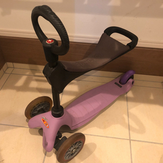 ストライダー(みたいな物)、三輪車、スパイク靴　3点セットの画像