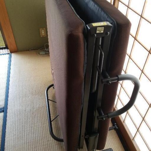 低反発折り畳みベッド　美品