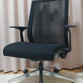 Steelcase　Think OAチェア