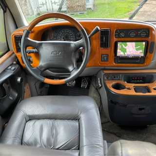 シボレー エクスプレス 新車並行 1997モデル キャンピングなどの画像