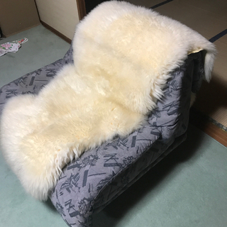 回転式一人用ソファ(毛皮付)の画像