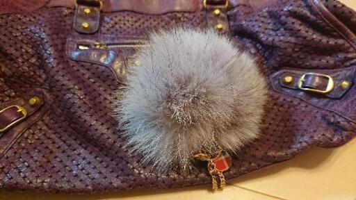 Burberry とFurla のバッグファーチャーム